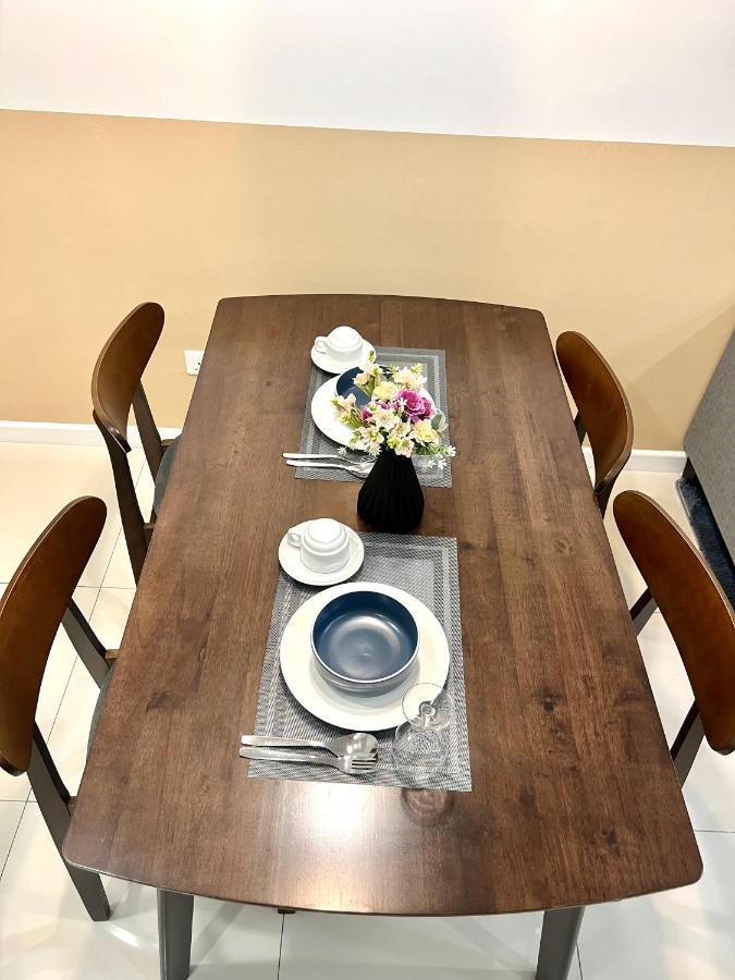 Chambers Couple Studio Klcc Κουάλα Λουμπούρ Δωμάτιο φωτογραφία